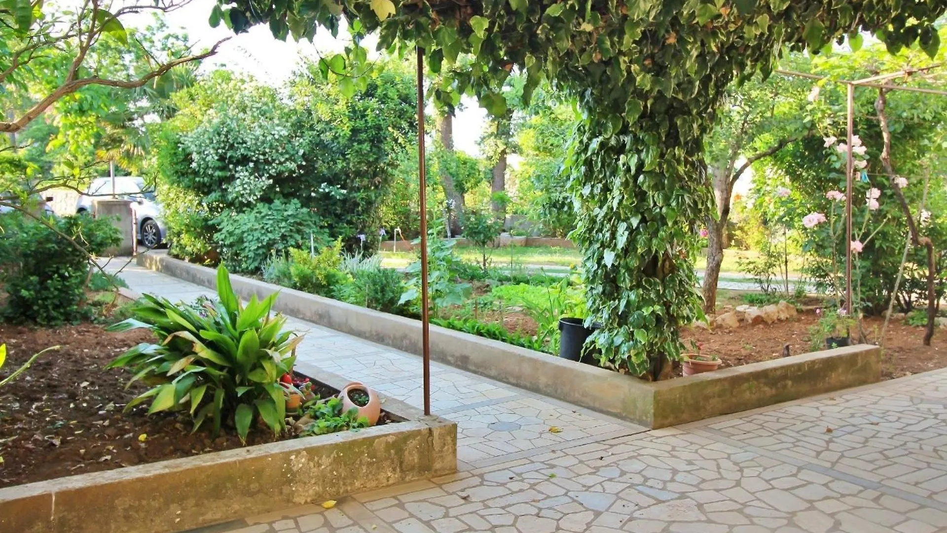 Apartment Jakominic - Balkon, Gartenblick Silo  0*, Silo (Krk)