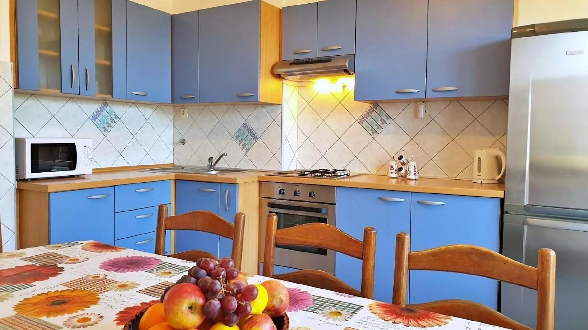 Apartment Jakominic - Balkon, Gartenblick Silo  Croatia
