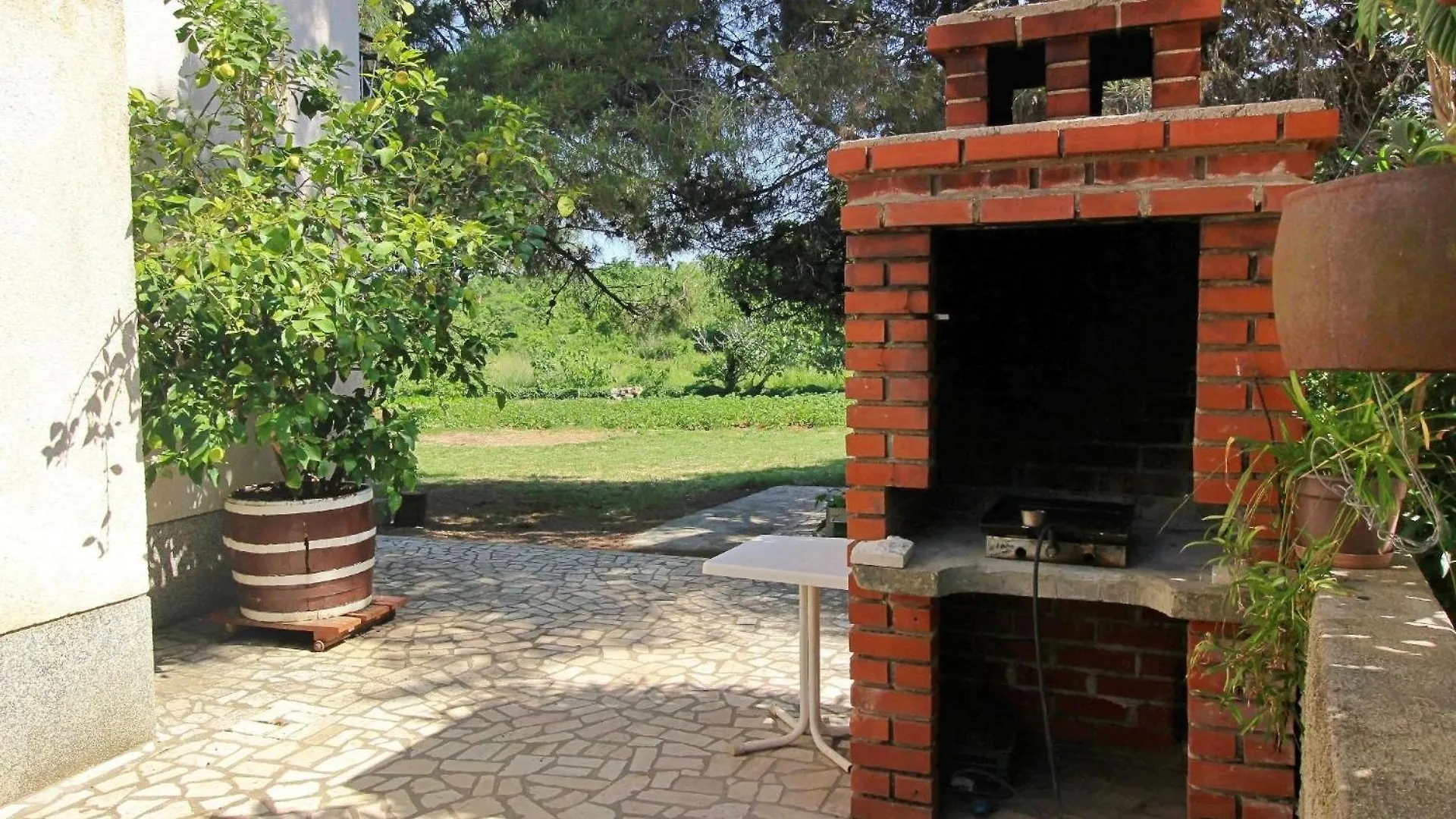 Apartment Jakominic - Balkon, Gartenblick Silo  0*, Silo (Krk) Croatia